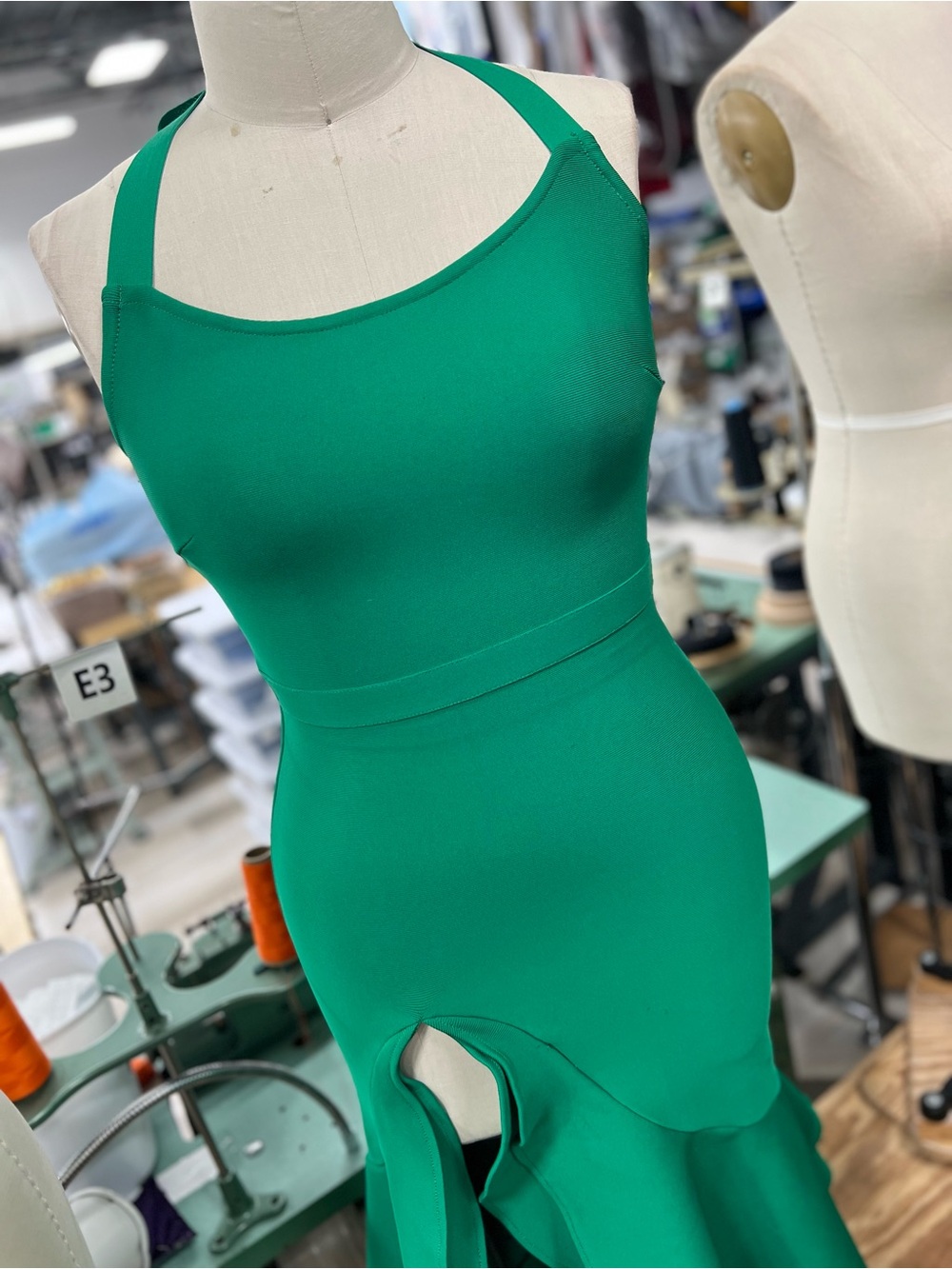 Green Halter Neck Midi Dress with Ruffle Hem XL